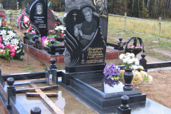 pamyatnik-v-vide-serdca-2